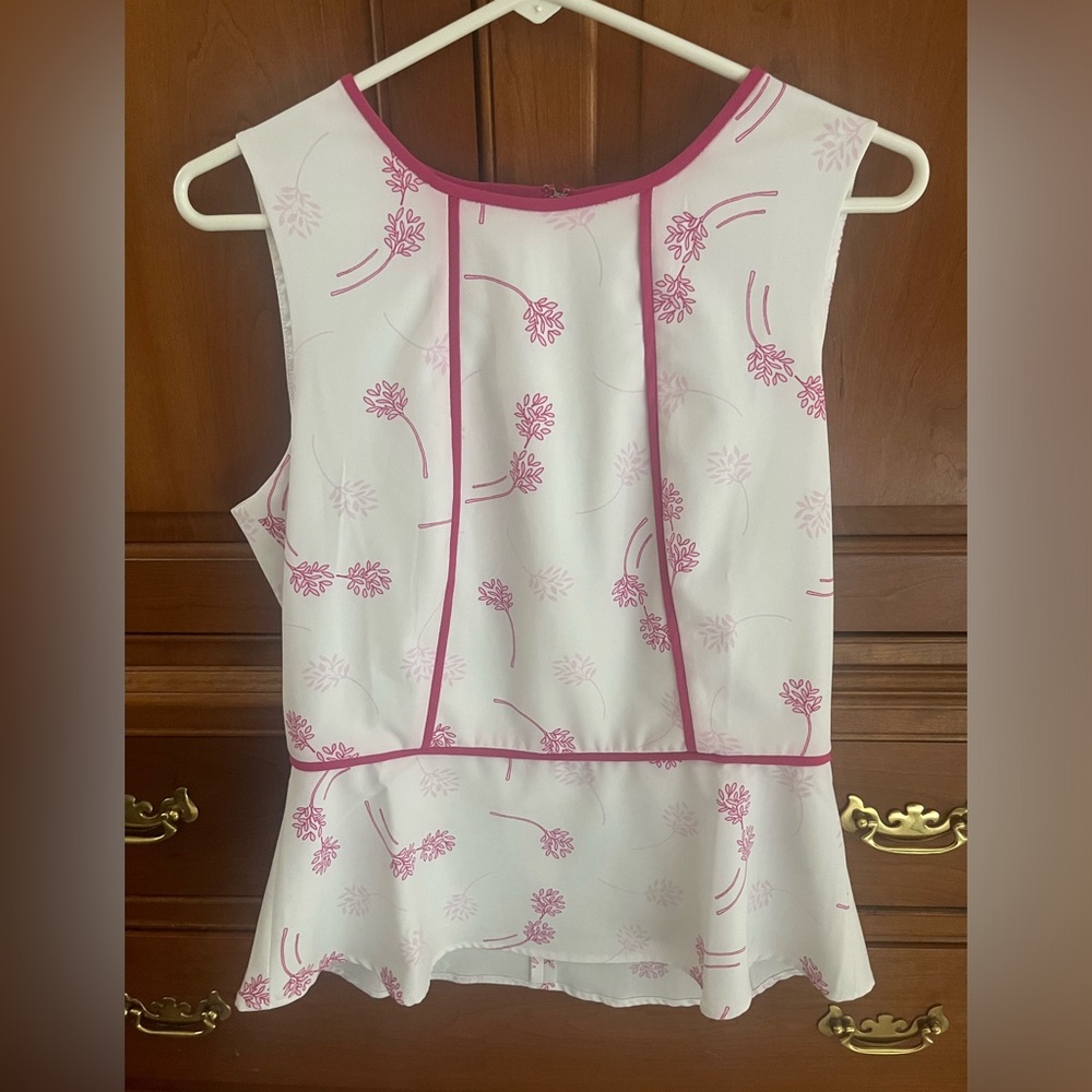 Banana Republic Women’s floral dressy pink and white top